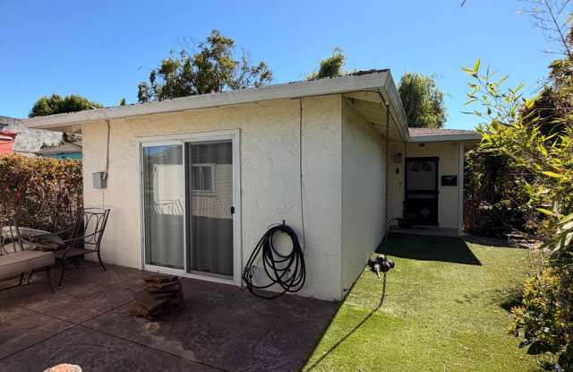 Charming 2BR/1BA Home on Santa Cruz's Lower Westside photos photos