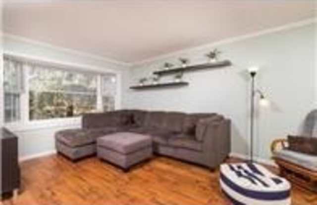 253 Maureen Lane NE Gallery 3
