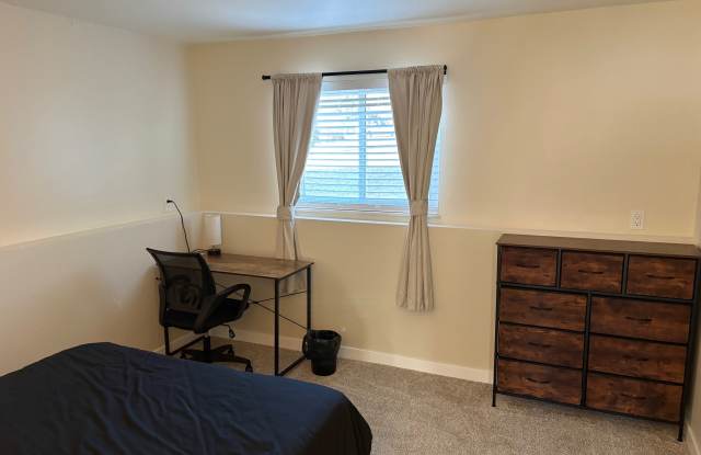 4948 Turquoise Circle Gallery 2