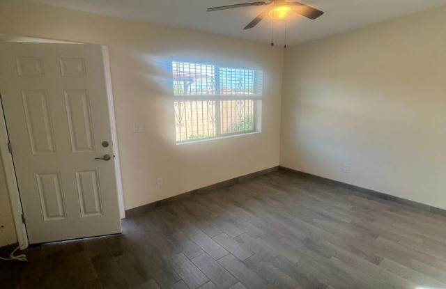 Newly Refurbish 2 Bed. 1 Ba. Duplex Apartment In Convenient Location Closed to Everthing photos photos