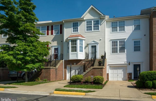 43188 NEWBRIDGE SQUARE - 43188 Newbridge Square, Broadlands, VA 20148