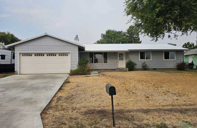 208 Aquarius Way, La Grande, Oregon 97850 photos photos
