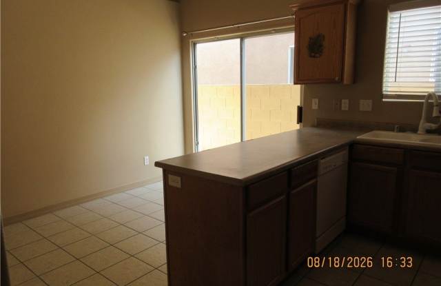 3328 Central Gallery 4