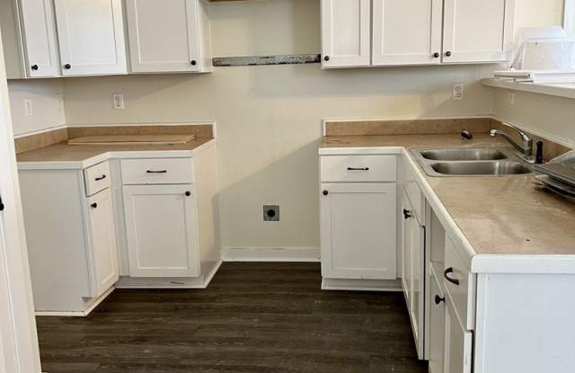 3 bed 2 bath single family home Gallery 4
