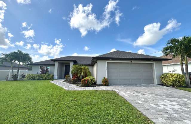 Modern 3 Bed, 2 Bath Home with Stylish Upgrades! photos photos