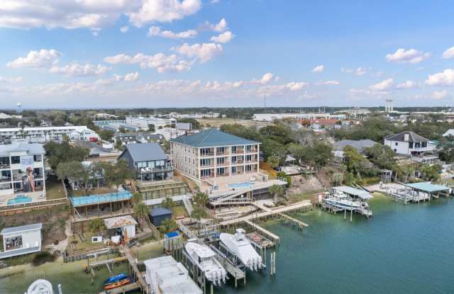 724 Harbor Boulevard Gallery 3