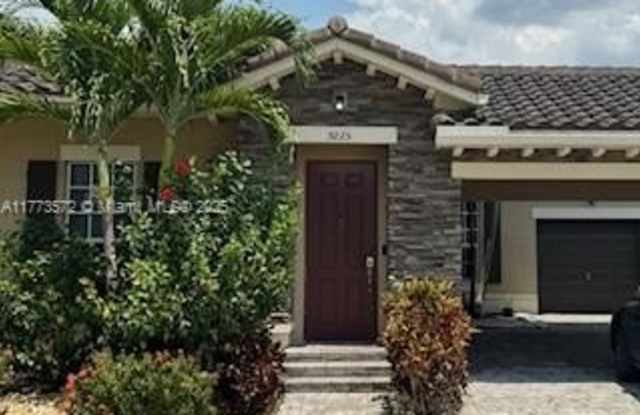 9225 SW 171st Ct photos photos