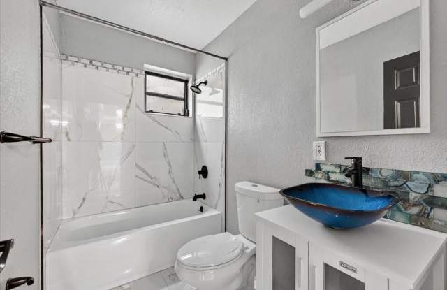 15775 N MIAMI AVE #15775 MIAMI, FL 33169 photos photos