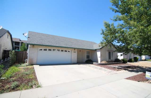 Beautiful Chico Home Near Baroni Park - 1968 Belgium Avenue, Chico, CA 95928