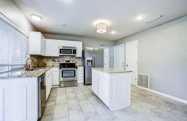 2817 Royalty Drive Gallery 3