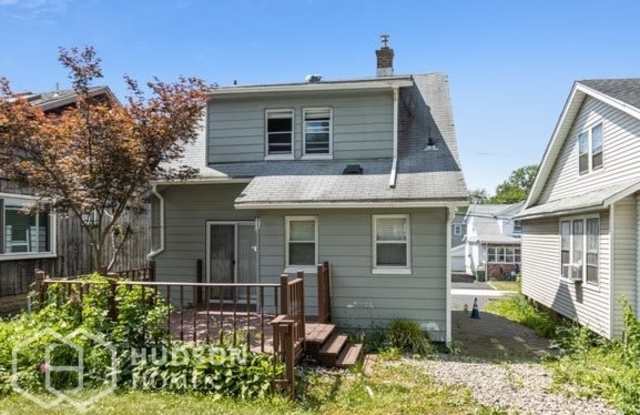 1113 Woolley Avenue Gallery 3