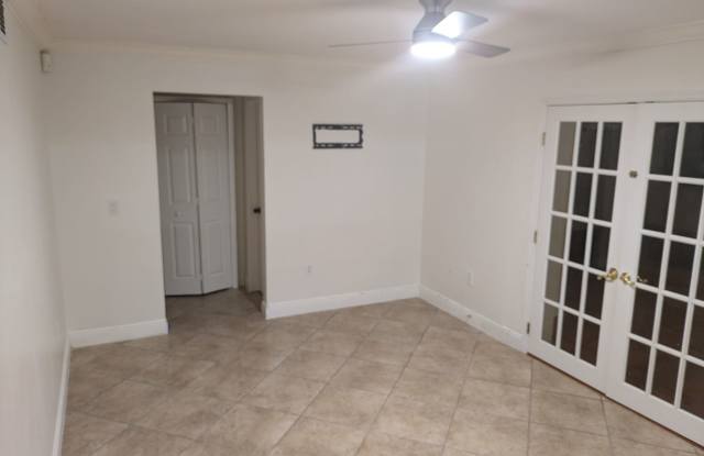 8021 Sandberry Boulevard Gallery 3