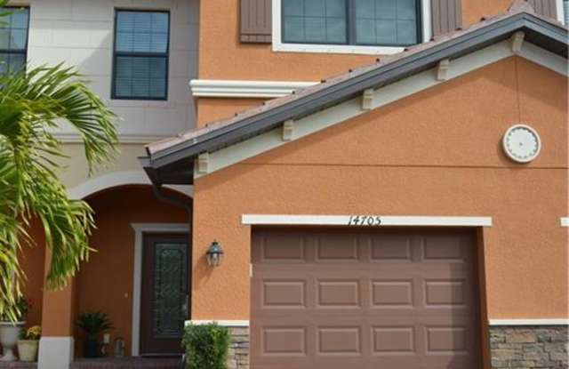 14705 Summer Rose WAY - 14705 Summer Rose Way, Cypress Lake, FL 33919