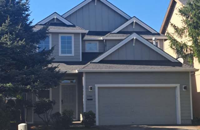 3 Bedroom Home - Nice back yard - no applications pending available now ! photos photos