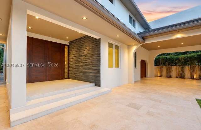 260 S Coconut Ln Gallery 3