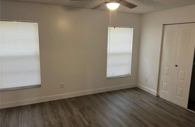 10108 BLUFF Court Gallery 4
