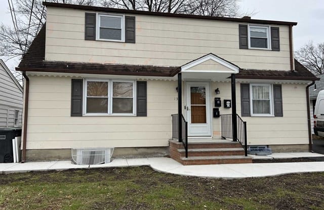 132 River Edge Road - 132 River Edge Road, Bergenfield, NJ 07621