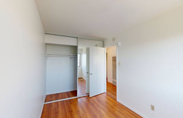 600 Oak Gallery 2