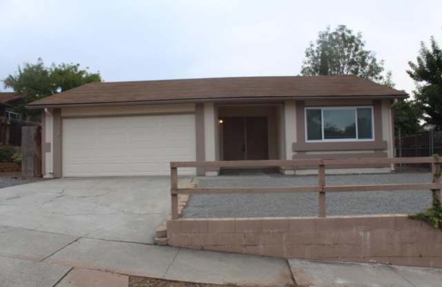 3Bed/2Bath One story Home in Vista - Rebecca Ave. Gallery 1