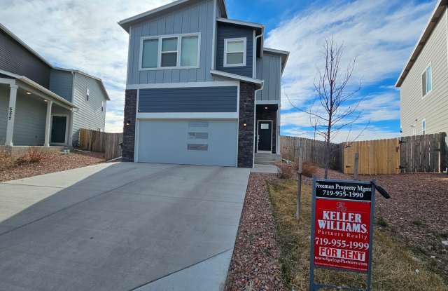 Welcome to this beautiful 3-bedroom, 3-bathroom home located in Lorson Ranch!! photos photos