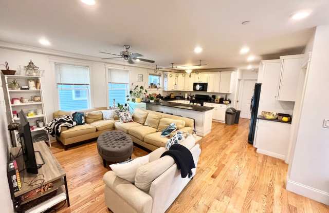 Charming 5 Bedroom-No Broker Fee photos photos Charming 5 Bedroom-No Broker Fee photos photos