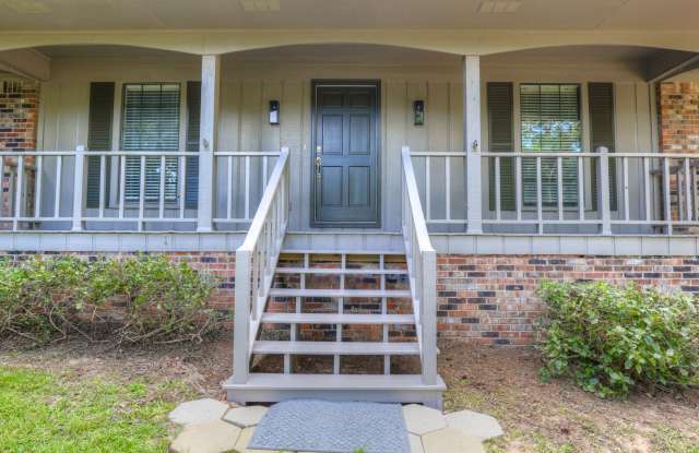 3 bedrooms, 2 baths Fairhope AL photos photos