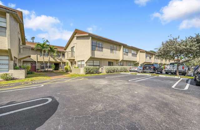 2532 Coral Springs Dr photos photos