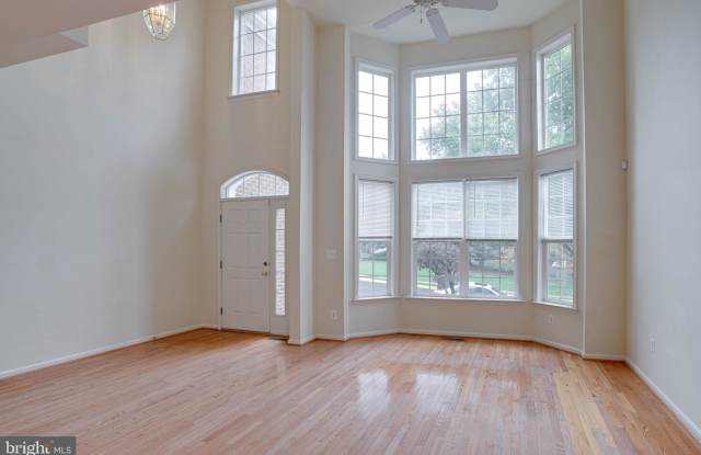9642 PARK PRESERVE DRIVE Gallery 4