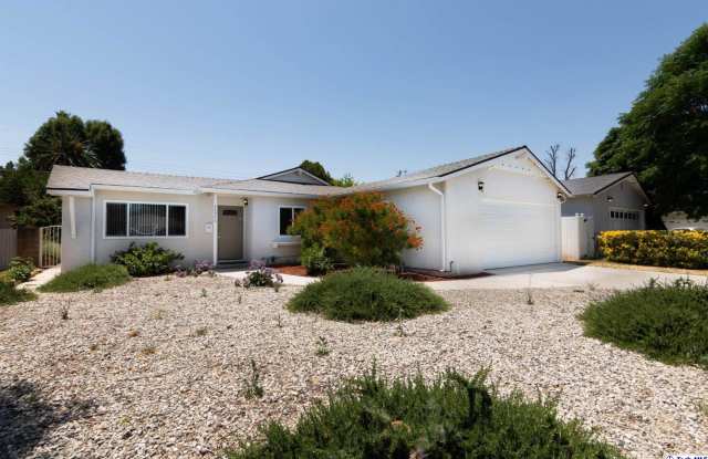 22926 Ingomar Street Gallery 2