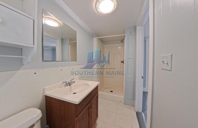 4 Glenwood Avenue - D Gallery 3
