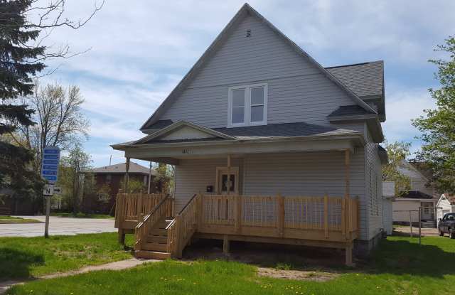 4 Bed 2 Bath Single Family Home in Wausau : Fall into savings! $100 off your rent each month for the 1st six months! Gallery 3