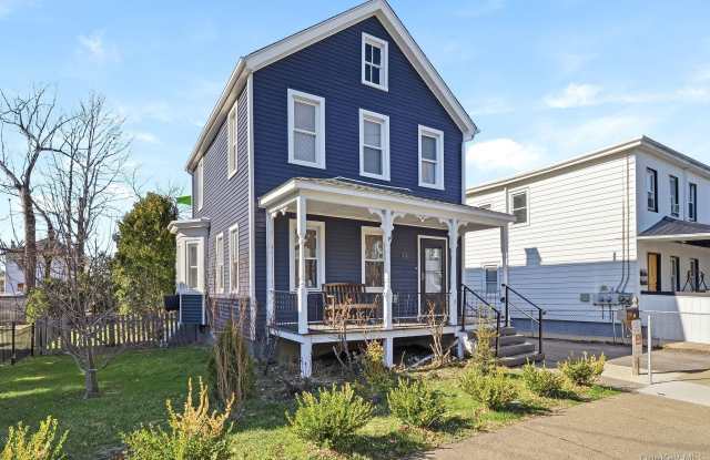 11 S Cedar Street photos photos