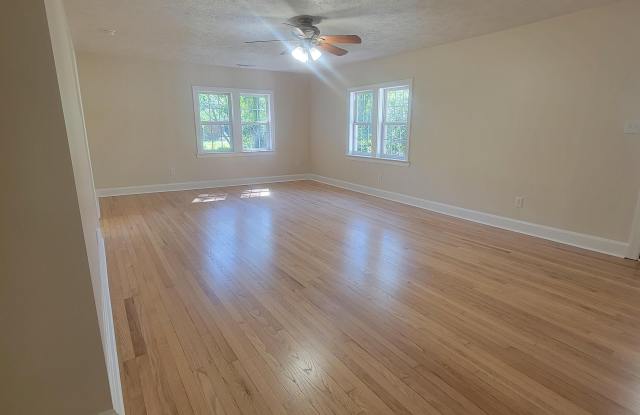 7625 Old River Road Gallery 3