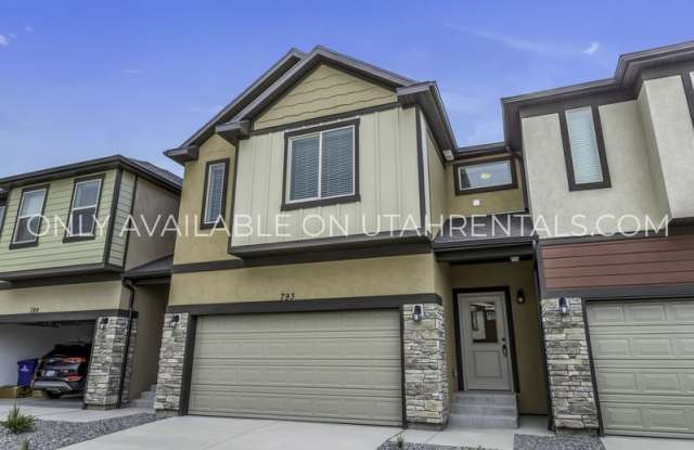 793 N 2560 E photos photos