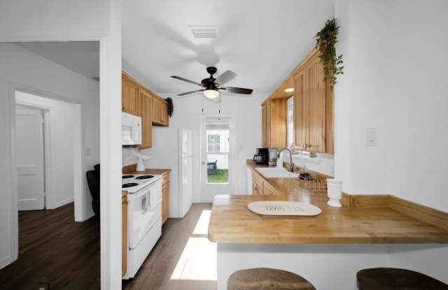 2317 N Ocean Boulevard E photos photos
