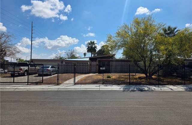 3314 Arapaho Circle photos photos