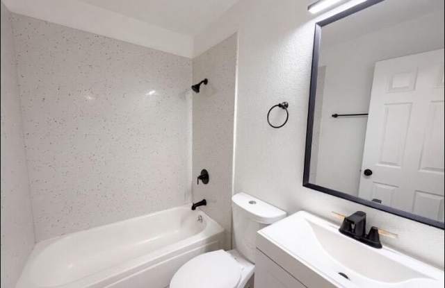 1360 Hampton Cove Drive photos photos