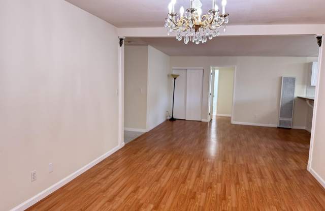 18530 Hatteras Street Gallery 3
