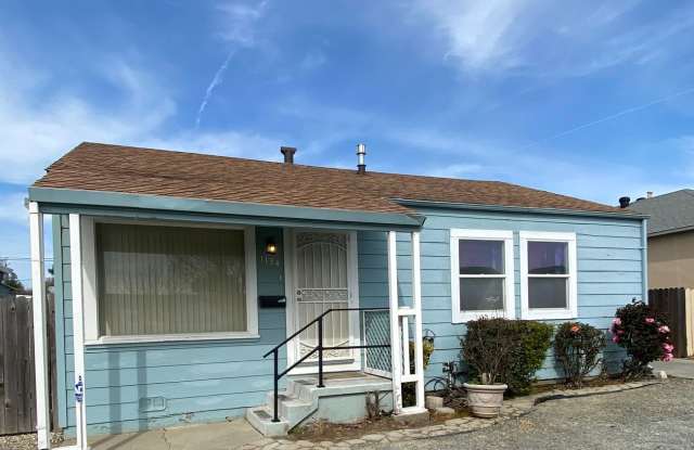 Cute 3 Bed/ 1.5 Bath w/ Bonus - Great Commuter Home - 1134 Broadway Street, Fairfield, CA 94533