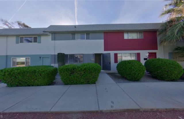 210 Greenbriar Townhouse Way photos photos