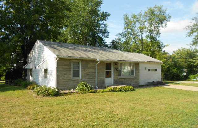3 bedroom, 2 bath home located in Green Acres Neighborhood! Available August 2026! photos photos