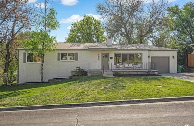 4600 S CREEKVIEW Dr Gallery 2