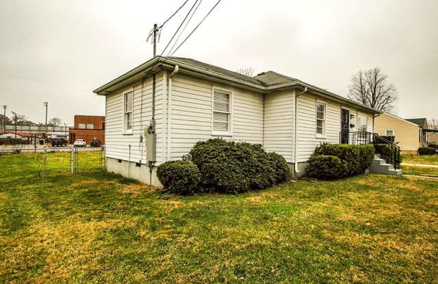 Completely Renovated 3 Bedroom 1 Bathroom Home photos photos