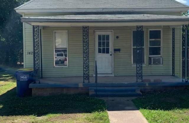 1423 S Lewis St - 1423 South Lewis Street, Stillwater, OK 74074
