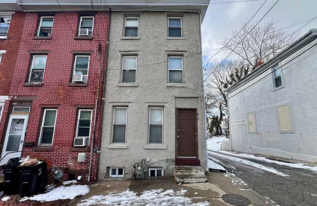 Gorgeous 4-Bedroom Townhome in the Heart of Norristown! Available NOW! photos photos