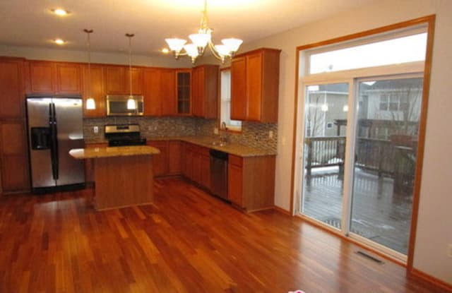 1768 Fescue Court - 1768 Fescue Ct, Shakopee, MN 55379