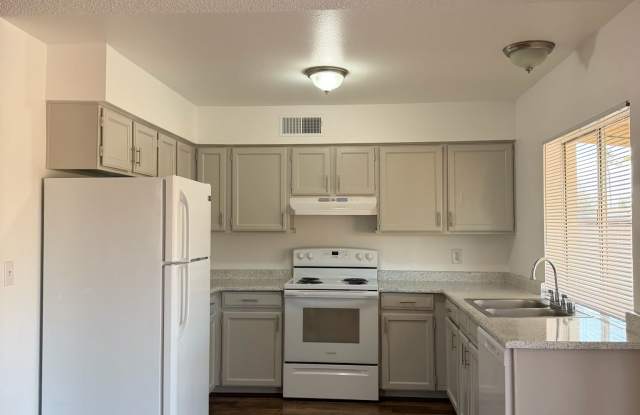 808 E. Saguaro Street photos photos