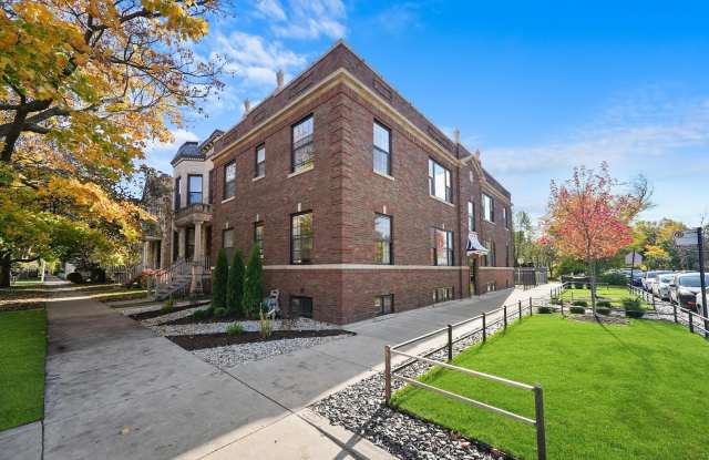 4153 N Hermitage Avenue photos photos