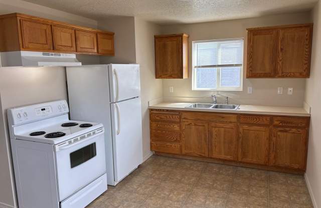 1 Bedroom Unit with Detached Garage in Prineville photos photos