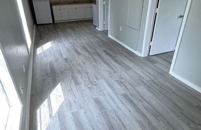 103 Mudd Avenue - B Gallery 3